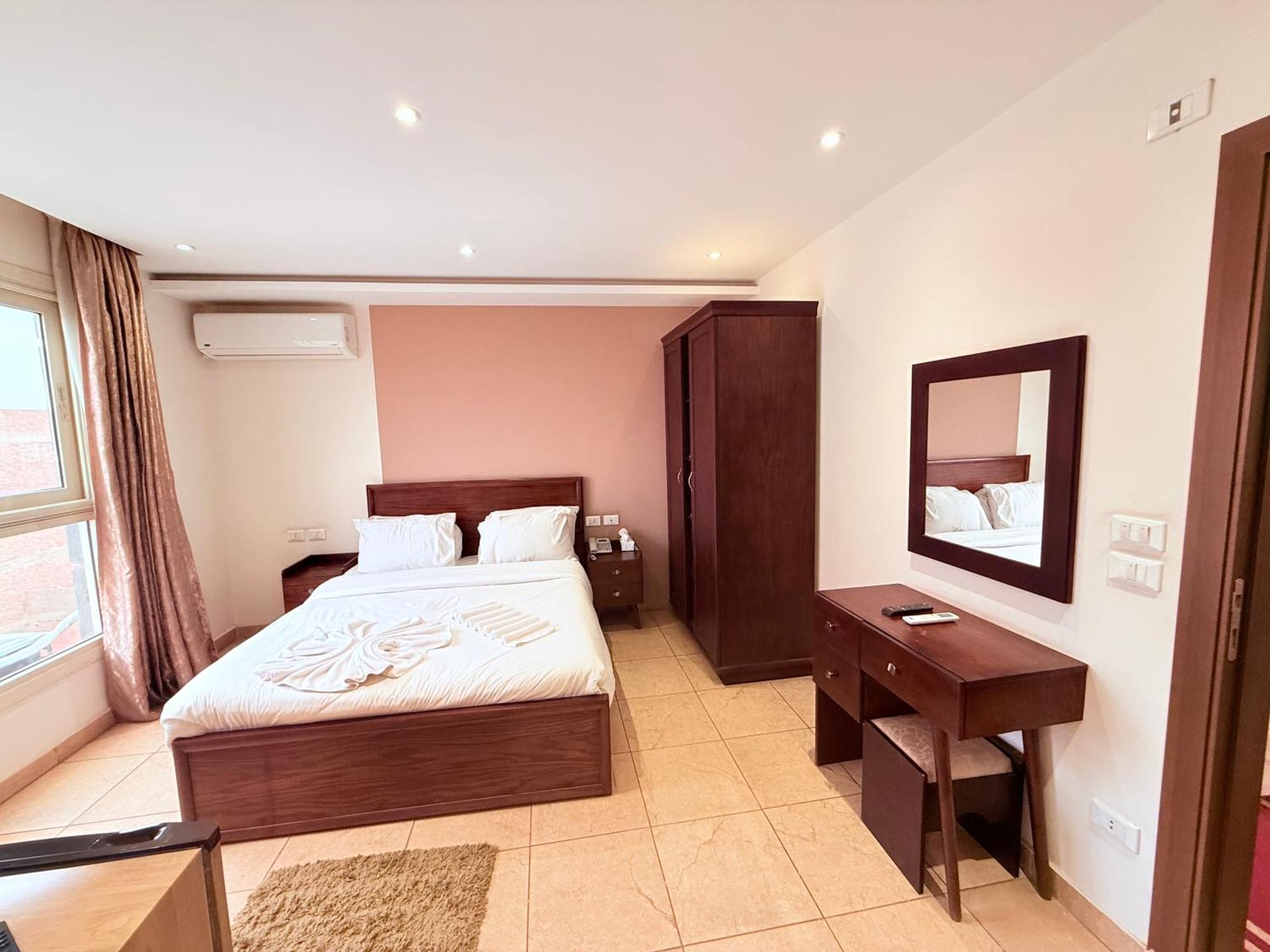 King Khafren View Inn Kafrat al Jabal Bagian luar foto