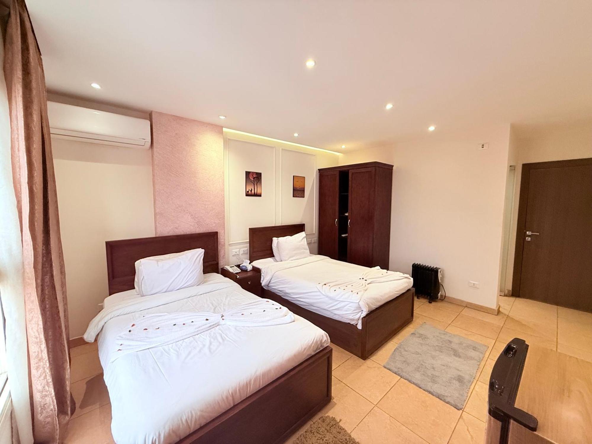 King Khafren View Inn Kafrat al Jabal Bagian luar foto