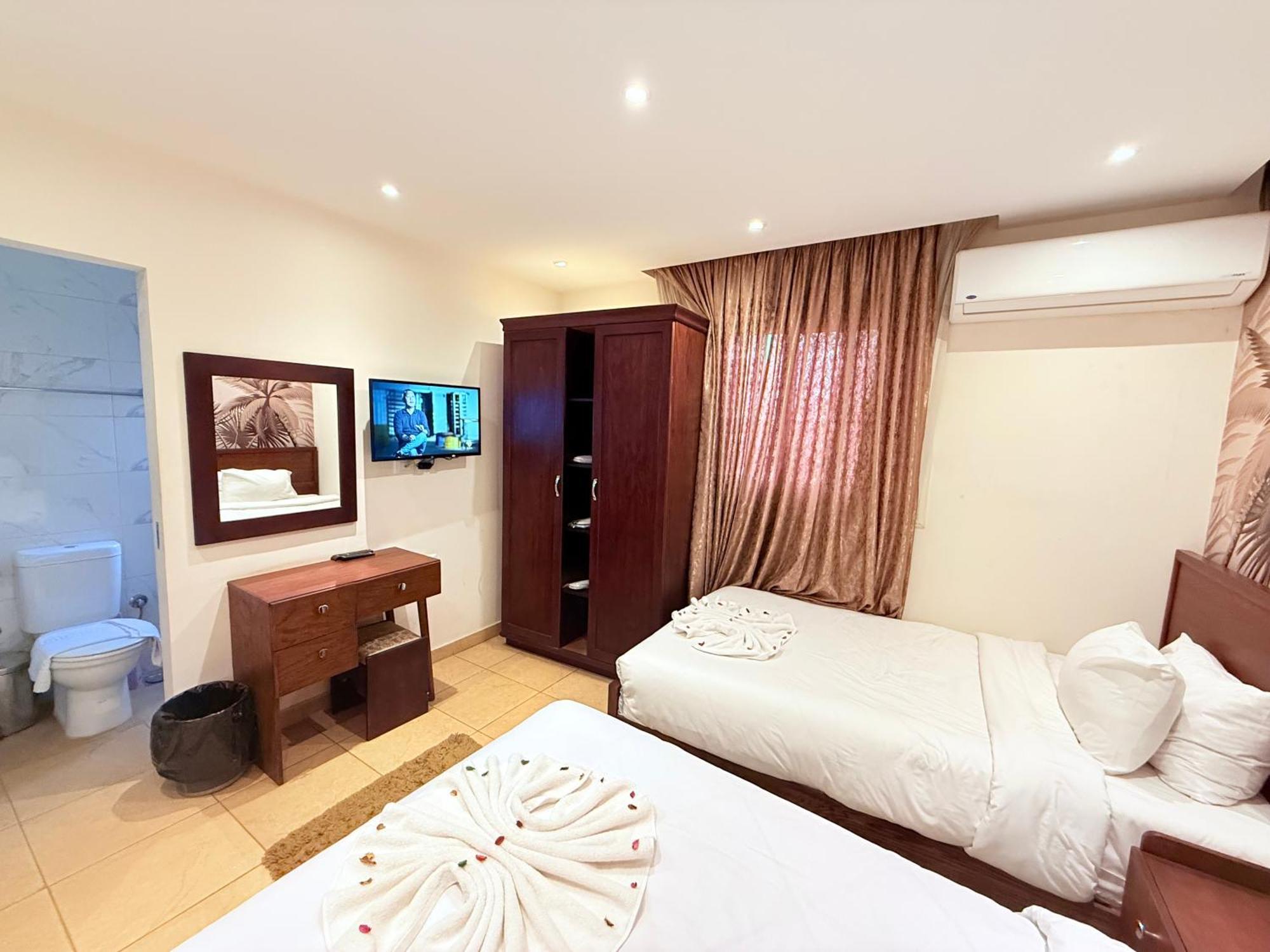 King Khafren View Inn Kafrat al Jabal Bagian luar foto