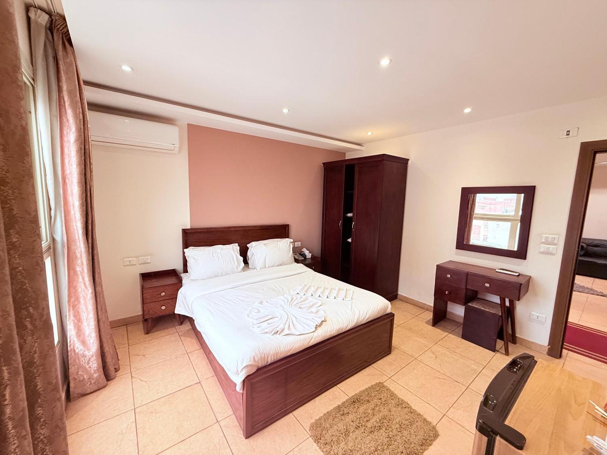 King Khafren View Inn Kafrat al Jabal Bagian luar foto